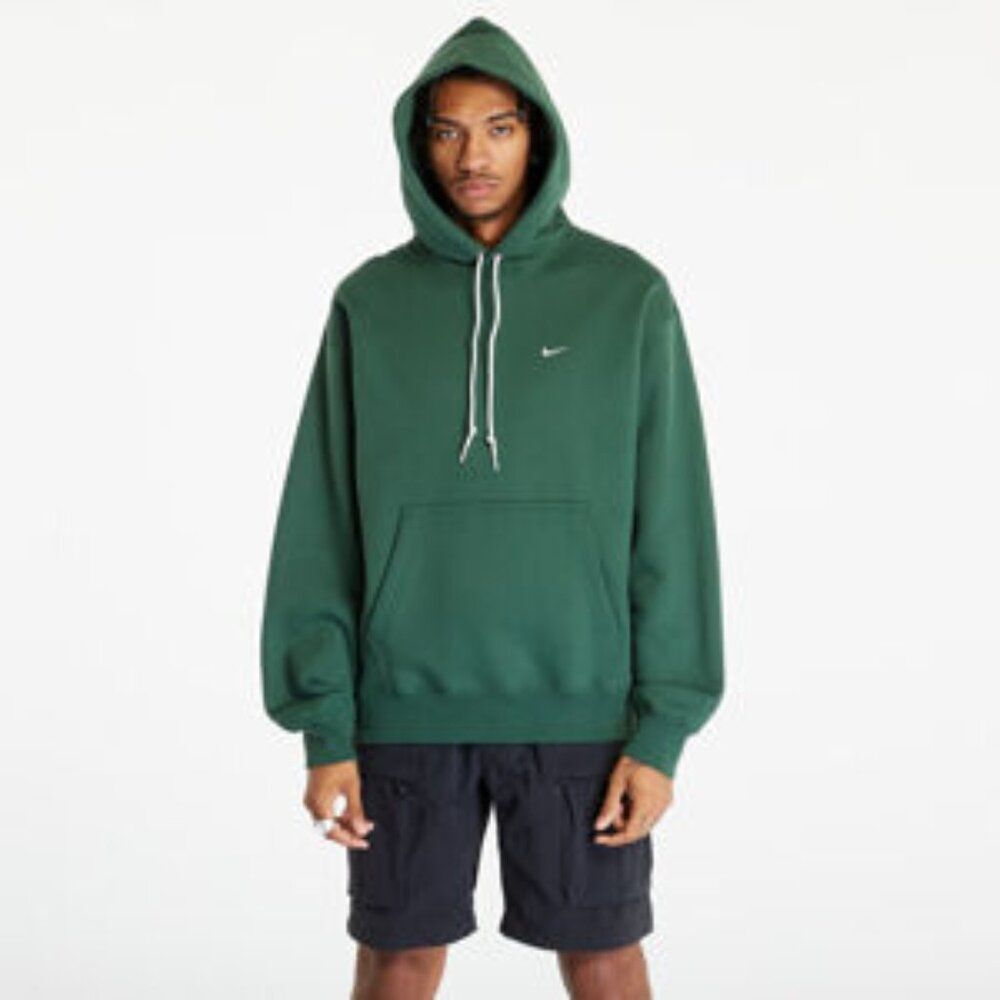 Nike Solo Swoosh Fleece Pullover Hoodie in Forest Green XS